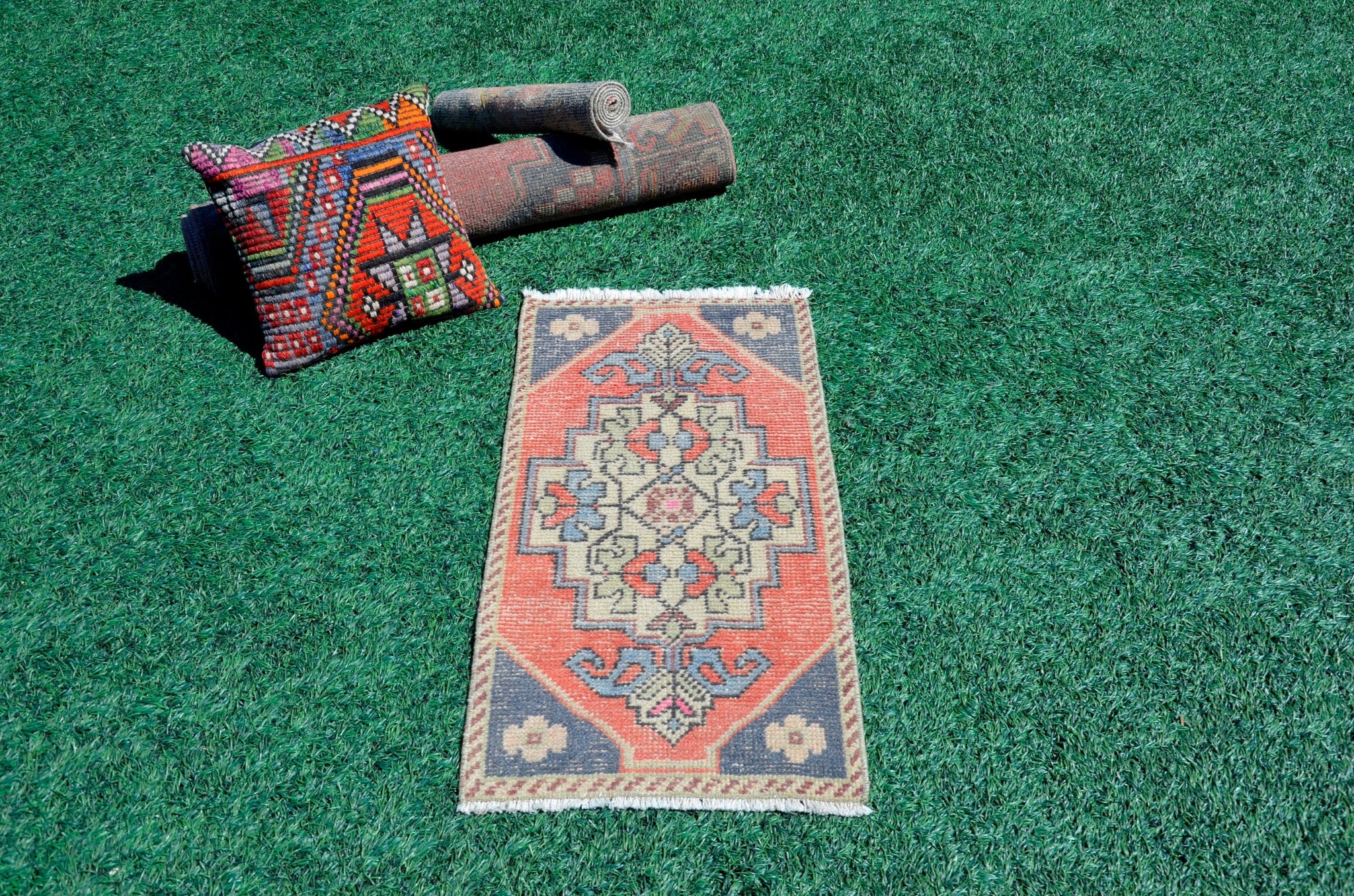 Natural Turkish Vintage small area rug doormat for home decor, bathroom rug, area oushak rug bathroom mat kitchen kilim rug, rug 3X1.7, 665694