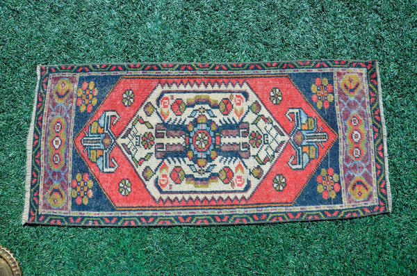 Turkish Handmade Vintage small area rug doormat for home decor, bathroom rug, area oushak rug bathroom mat kitchen kilim rug, rug 4X1.9, 665697