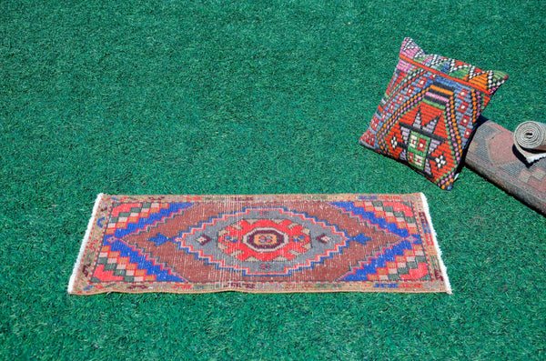 Natural Turkish Vintage small area rug doormat for home decor, bathroom rug, area oushak rug bathroom mat kitchen kilim rug, rug 3.1X1.7, 665699