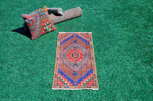 Natural Turkish Vintage small area rug doormat for home decor, bathroom rug, area oushak rug bathroom mat kitchen kilim rug, rug 3.1X1.7, 665699