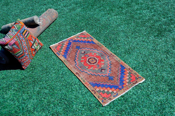Natural Turkish Vintage small area rug doormat for home decor, bathroom rug, area oushak rug bathroom mat kitchen kilim rug, rug 3.1X1.7, 665699