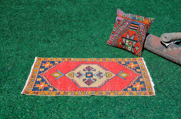 Unique Turkish Vintage small area rug doormat for home decor, bathroom rug, area oushak rug bathroom mat kitchen rug kilim rug, rug 3.3x1.9, 665710