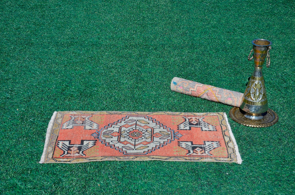 Vintage Handmade Turkish small area rug doormat for home decor, bathroom rug, area oushak rug bathroom mat kitchen kilim rug, rug 3.1x1.7, 665715