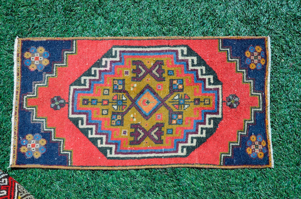 Natural Turkish Vintage small area rug doormat for home decor, bathroom rug, area oushak rug bathroom mat kitchen kilim rug, rug 3.3X1.8, 665719