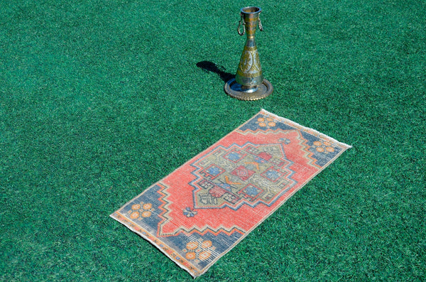 Handmade Turkish Vintage small area rug doormat for home decor, bathroom rug, area oushak rug bathroom mat kitchen kilim rug, rug 3.4x1.7, 665726