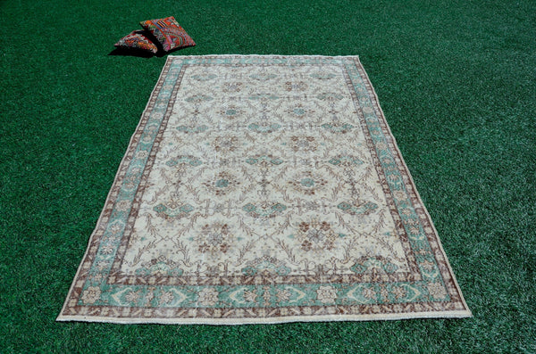 Unique Turkish large Vintage rug for home decor, oversize rug, area rug oushak rug boho rug bedroom kitchen rug  kilim rug, rugs 5x8, 666042