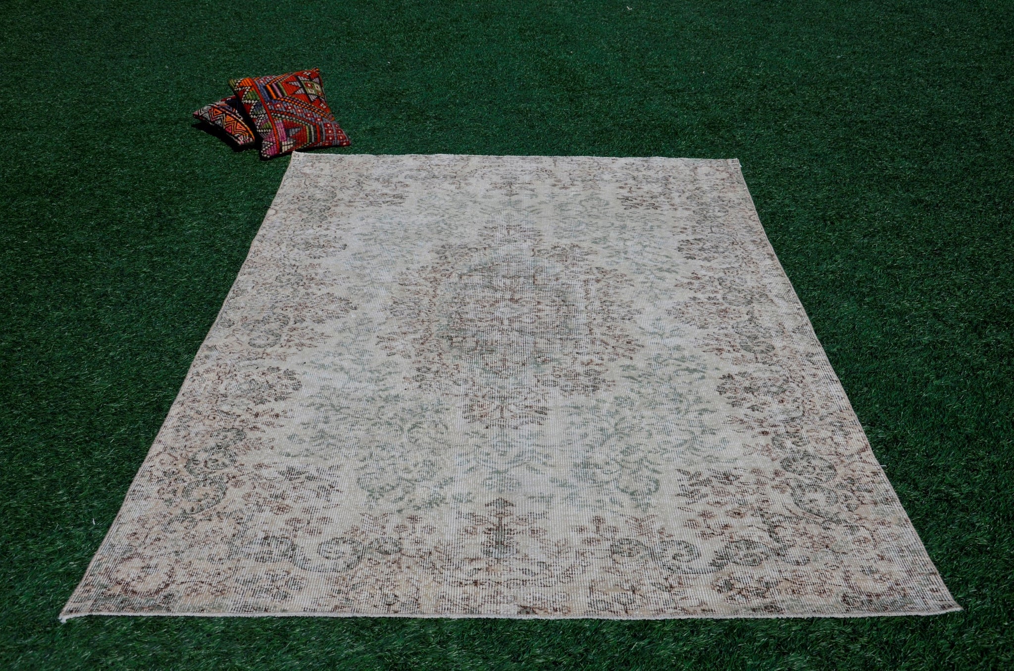 Natural Turkish large Vintage rug for home decor, oversize rug, area rug oushak rug boho rug bedroom rug kitchen rug  kilim rug, rugs 6x8, 666060