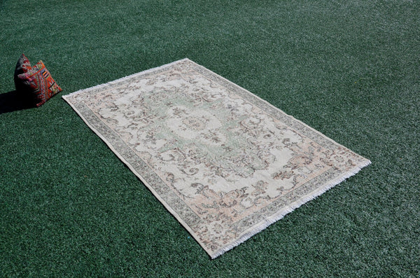 Handmade Turkish large Vintage rug for home decor, oversize rug, area rug oushak rug boho rug bedroom rug kitchen rug  kilim rug, rugs 5x8, 666074