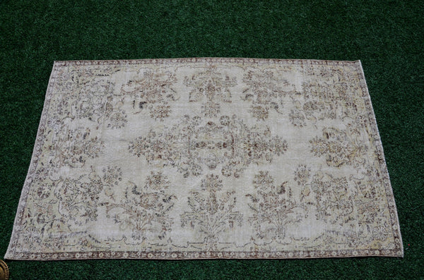 Unique Turkish large Vintage rug for home decor, oversize rug, area rug oushak rug boho rug bedroom kitchen rug  kilim rug, rugs 6x9, 666076