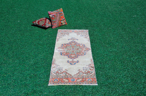 Vintage Turkish Natural runner rug for home decor, area rug, Anatolian oushak rug boho rug kitchen rug  bathroom rug kilim, 5'6" x 1'11", 666217