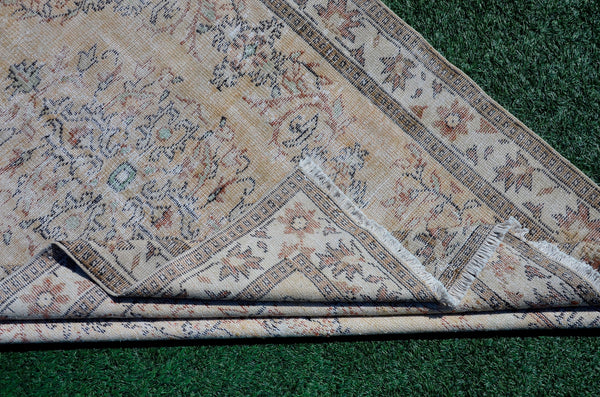 Unique Turkish large Vintage rug for home decor, oversize rug, area rug oushak rug boho rug bedroom kitchen rug  kilim rug, rugs 6x9, 666077