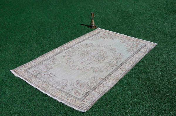 Unique Turkish large Vintage rug for home decor, oversize rug, area rug oushak rug boho rug bedroom kitchen rug  kilim rug, rugs 6x10, 666083
