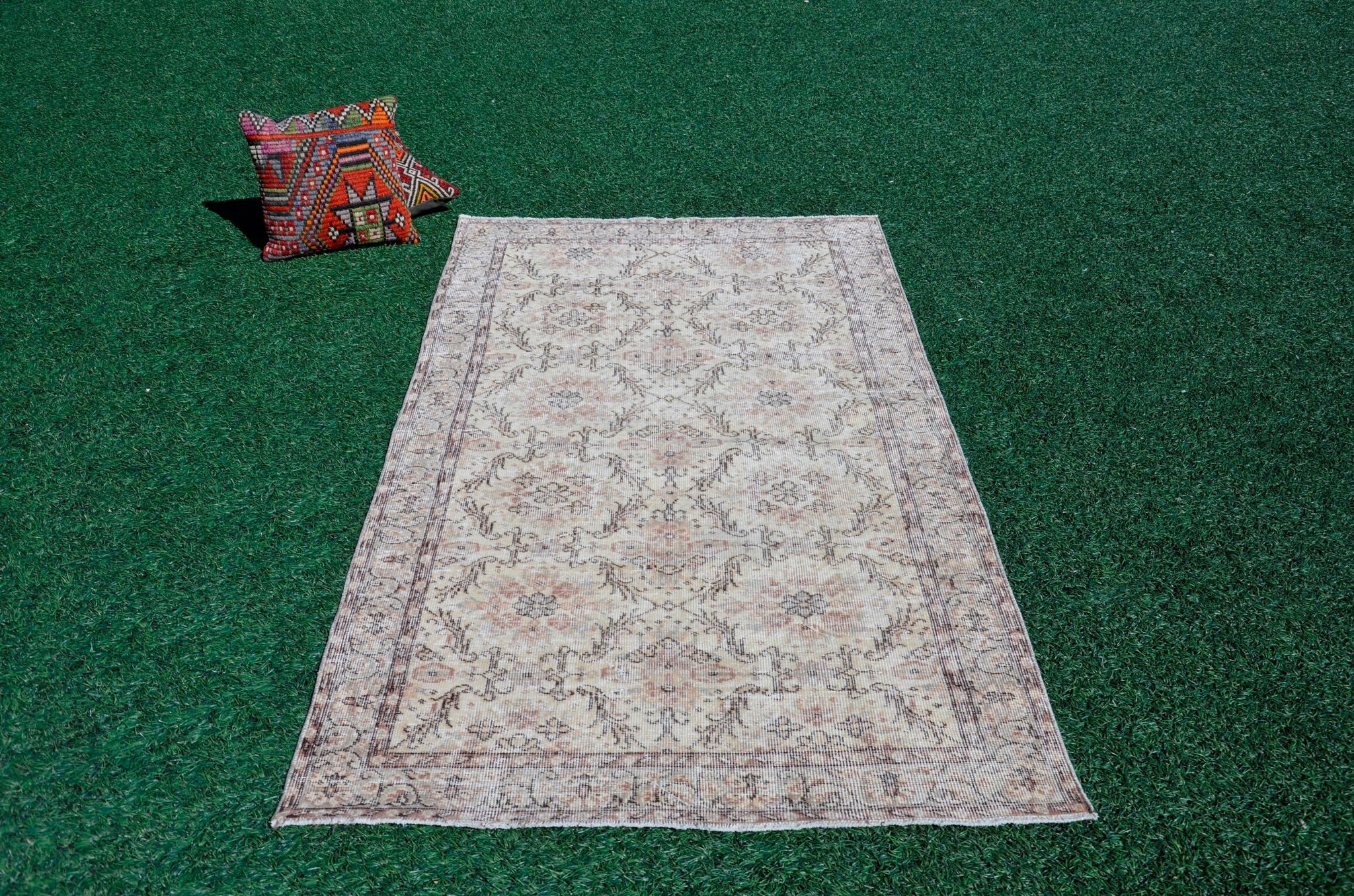Handknotted Turkish rug for home decor, Vintage rug, area rug boho rug bedroom rug kitchen rug bathroom rug kilim handmade, rugs 4x7, 666171
