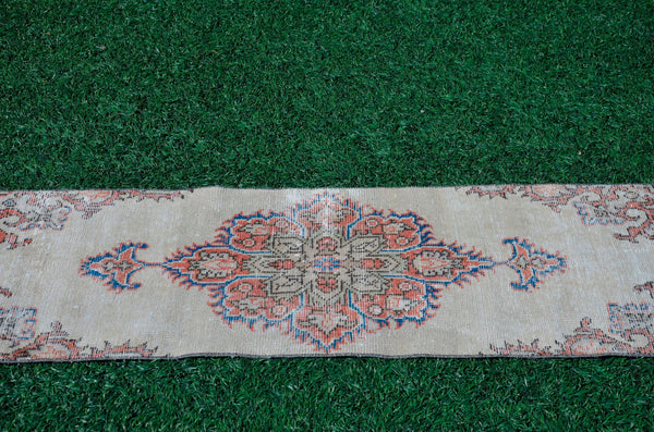Vintage Turkish Natural runner rug for home decor, area rug, Anatolian oushak rug boho rug kitchen rug  bathroom rug kilim, 5'6" x 1'11", 666217