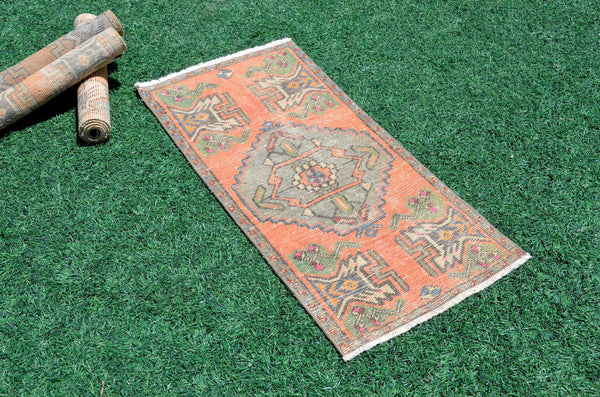 Vintage Handmade Turkish small area rug doormat for home decor, bathroom rug, area rug bathroom mat kitchen rug  kilim rug, rug 3.3x1.6, 665747