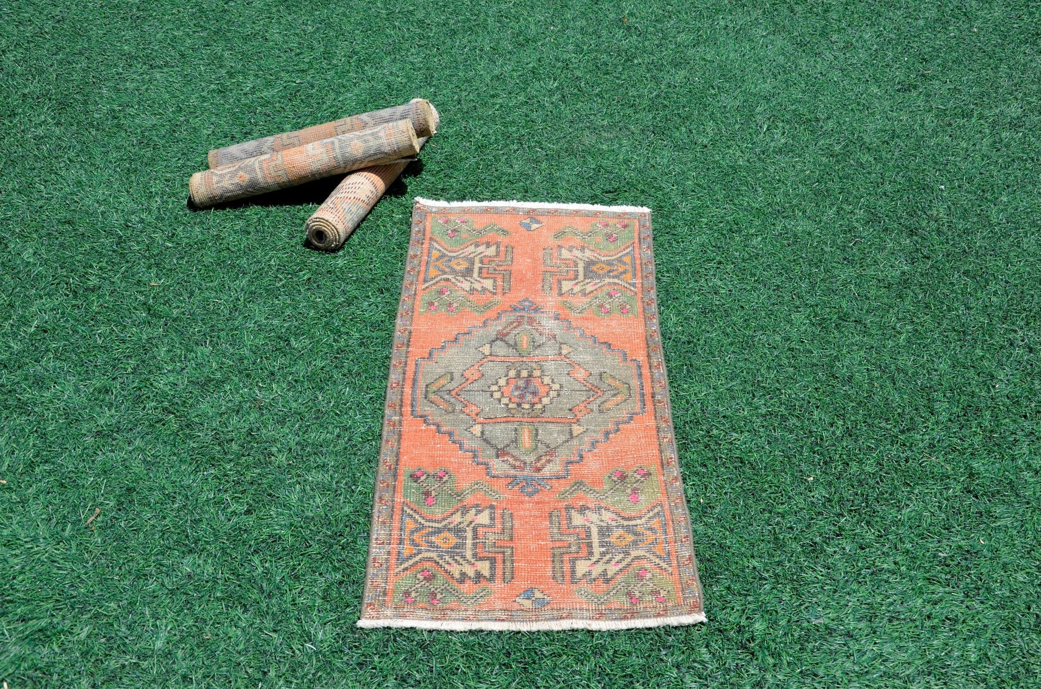 Vintage Handmade Turkish small area rug doormat for home decor, bathroom rug, area rug bathroom mat kitchen rug  kilim rug, rug 3.3x1.6, 665747