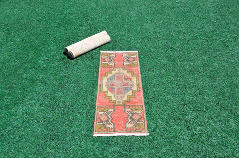 Natural Turkish Vintage small area rug doormat for home decor, bathroom rug, area oushak rug bathroom mat kitchen rug kilim rug, rug 3.2X1.2, 665751