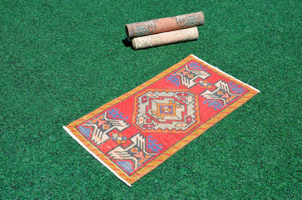 Natural Turkish Vintage small area rug doormat for home decor, bathroom rug, area oushak rug bathroom mat kitchen rug kilim rug, rug 3X1.5, 665757