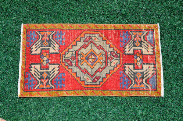 Natural Turkish Vintage small area rug doormat for home decor, bathroom rug, area oushak rug bathroom mat kitchen rug kilim rug, rug 3X1.5, 665757