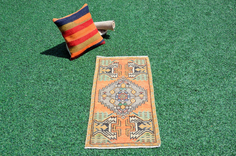 Turkish Handmade Vintage small area rug doormat for home decor, bathroom rug, area oushak rug bathroom mat kitchen kilim rug, rug 3.1x1.5, 665766
