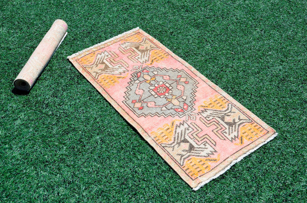 Natural Turkish Vintage small area rug doormat for home decor, bathroom rug, area oushak rug bathroom mat kitchen rug kilim rug, rug 3.2X1.5, 665784
