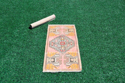 Natural Turkish Vintage small area rug doormat for home decor, bathroom rug, area oushak rug bathroom mat kitchen rug kilim rug, rug 3.2X1.5, 665784