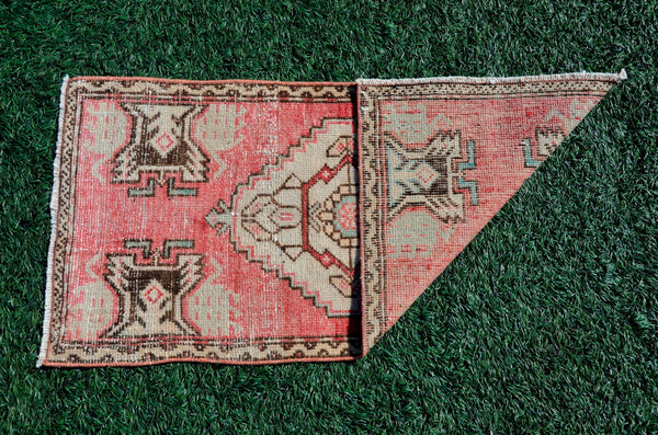 Natural Turkish Vintage small area rug doormat for home decor, bathroom rug, area oushak rug bathroom mat kitchen rug kilim rug, rug 3X1.4, 665803