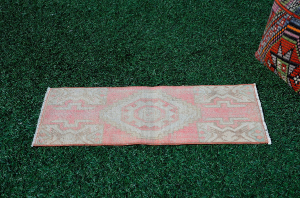Unique Turkish Vintage small area rug doormat for home decor, bathroom rug, area oushak rug bathroom mat kitchen rug  kilim rug, rug 3x1.4, 665804
