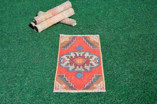 Vintage Handmade Turkish small area rug doormat for home decor, bathroom rug, area rug bathroom mat kitchen rug  kilim rug, rug 3X1.3, 665805