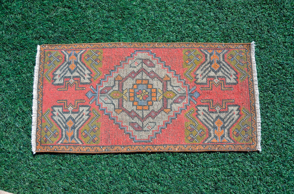 Unique Turkish Vintage small area rug doormat for home decor, bathroom rug, area oushak rug bathroom mat kitchen rug  kilim rug, rug 3.1x1.6, 665809