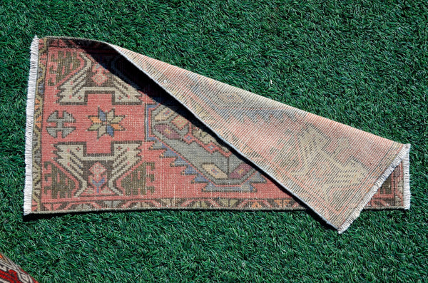Vintage Handmade Turkish small area rug doormat for home decor, bathroom rug, area rug bathroom mat kitchen rug  kilim rug, rug 3.2X1.5, 665811