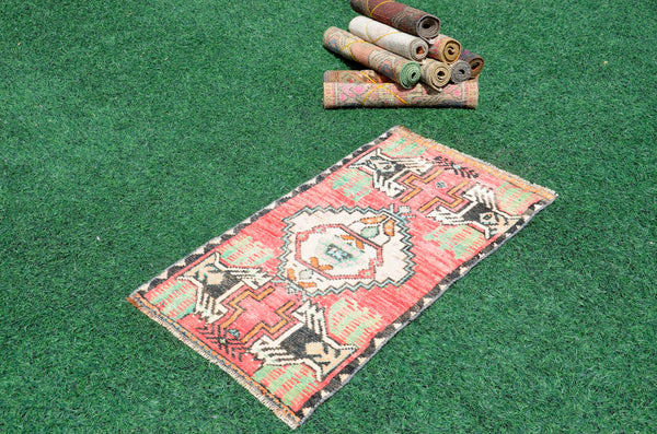 Natural Turkish Vintage small area rug doormat for home decor, bathroom rug, area oushak rug bathroom mat kitchen rug kilim rug, rug 3.4X1.8, 665836