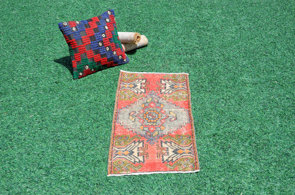 Turkish Handmade Vintage small area rug doormat for home decor, bathroom rug, area oushak rug bathroom mat kitchen kilim rug, rug 2.8x1.5, 665860