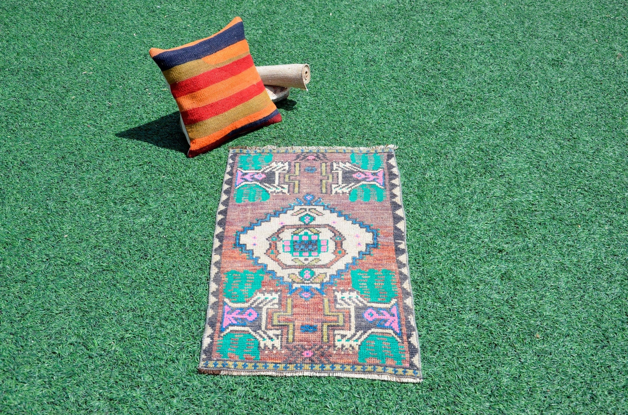 Handmade Turkish Vintage small area rug doormat for home decor, bathroom rug, area oushak rug bathroom mat kitchen kilim rug, rug 3.2x1.9, 665958