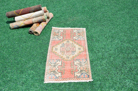 Handmade Turkish Vintage small area rug doormat for home decor, bathroom rug, area oushak rug bathroom mat kitchen kilim rug, rug 3x1.6, 665966