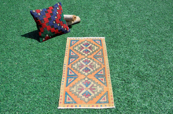 Handmade Turkish Vintage small area rug doormat for home decor, bathroom rug, area oushak rug bathroom mat kitchen kilim rug, rug 3.2X1.5, 665969