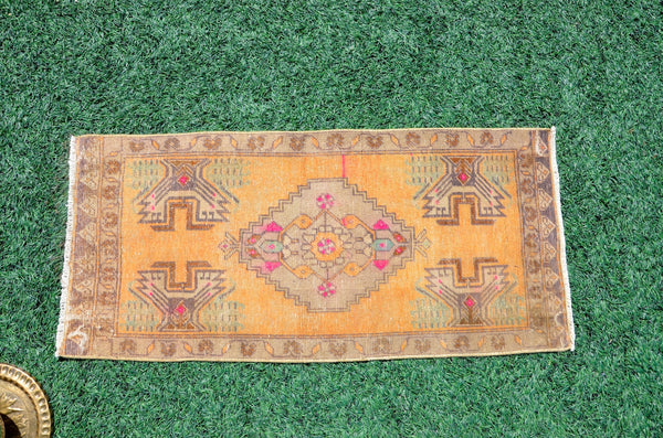 Handmade Turkish Vintage small area rug doormat for home decor, bathroom rug, area oushak rug bathroom mat kitchen kilim rug, rug 3.4x1.6, 665971