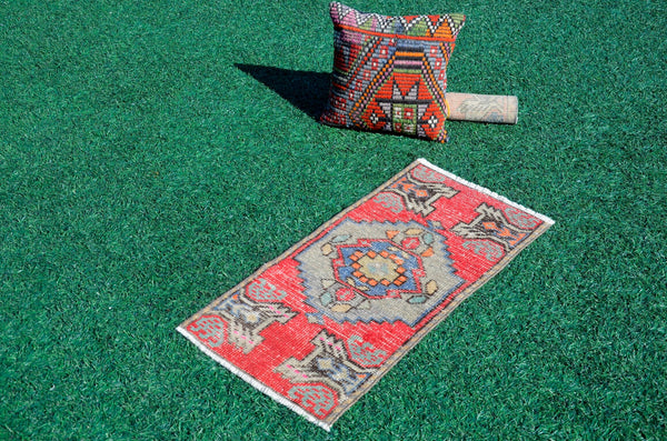 Handmade Turkish Vintage small area rug doormat for home decor, bathroom rug, area oushak rug bathroom mat kitchen kilim rug, rug 3x1.5, 665993