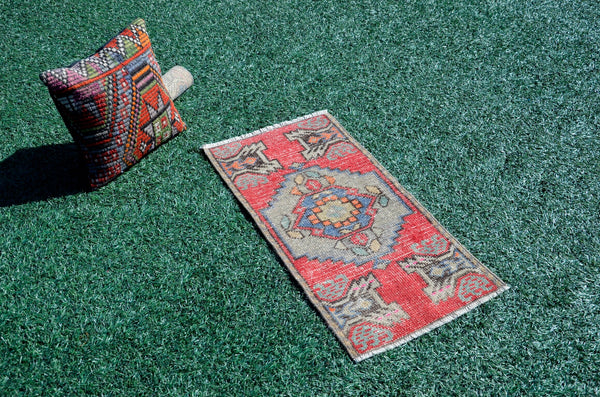 Handmade Turkish Vintage small area rug doormat for home decor, bathroom rug, area oushak rug bathroom mat kitchen kilim rug, rug 3x1.5, 665993