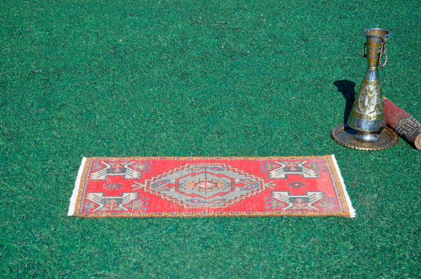 Natural Turkish Vintage small area rug doormat for home decor, bathroom rug, area oushak rug bathroom mat kitchen rug kilim rug, rug 3.1X1.5, 665995