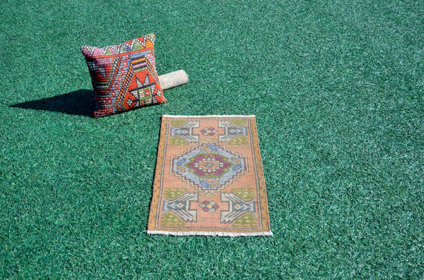 Handmade Turkish Vintage small area rug doormat for home decor, bathroom rug, area oushak rug bathroom mat kitchen kilim rug, rug 2.9x1.6, 665996