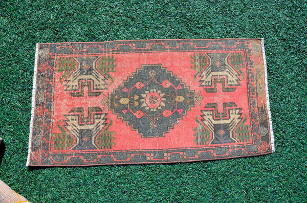 Handmade Turkish Vintage small area rug doormat for home decor, bathroom rug, area oushak rug bathroom mat kitchen kilim rug, rug 3.2x1.7, 665998