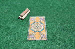 Handmade Turkish Vintage small area rug doormat for home decor, bathroom rug, area oushak rug bathroom mat kitchen kilim rug, rug 2.8x1.5, 666503
