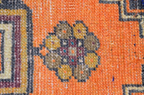 Handmade Turkish Vintage small area rug doormat for home decor, bathroom rug, area oushak rug bathroom mat kitchen kilim rug, rug 3.2X1.4, 666504