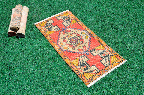 Natural Turkish Vintage small area rug doormat for home decor, bathroom rug, area oushak rug bathroom mat kitchen rug kilim rug, rug 3.3X1.6, 666510