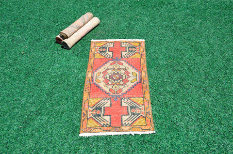Natural Turkish Vintage small area rug doormat for home decor, bathroom rug, area oushak rug bathroom mat kitchen rug kilim rug, rug 3.3X1.6, 666510