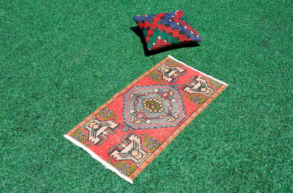 Handmade Turkish Vintage small area rug doormat for home decor, bathroom rug, area oushak rug bathroom mat kitchen kilim rug, rug 2.9x1.5, 666523
