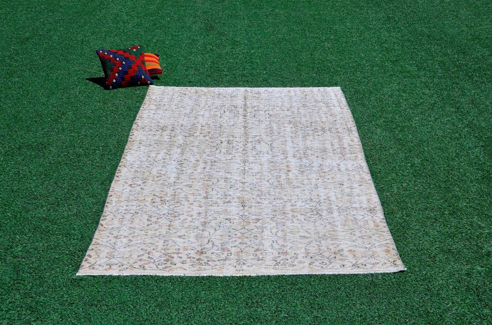 Natural Turkish large Vintage rug for home decor, oversize rug, area rug oushak rug boho rug bedroom rug kitchen rug  kilim rug, rugs 5x8, 666242