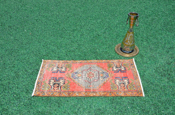 Handmade Turkish Vintage small area rug doormat for home decor, bathroom rug, area oushak rug bathroom mat kitchen kilim rug, rug 3.2x1.6, 665745