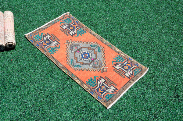 Turkish Handmade Vintage small area rug doormat for home decor, bathroom rug, area oushak rug bathroom mat kitchen kilim rug, rug 3.1x1.5, 665754